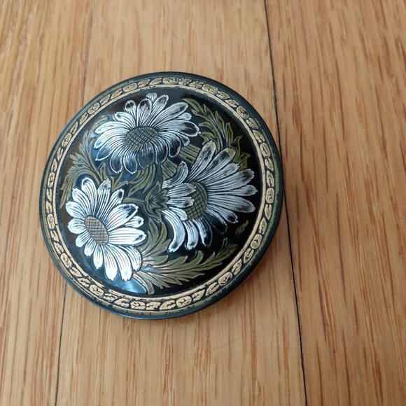 Vintage French Etched Plastic Brooch Gold Silver Floral Trombone Clasp France - Picture 5 of 11